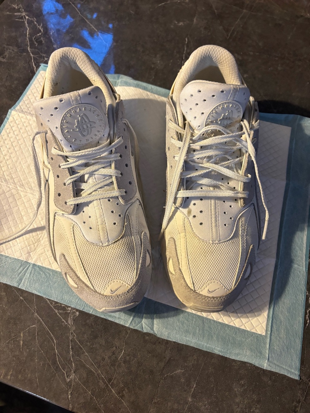 Nike Men’s White/Cream Air-Style Casual Sneakers